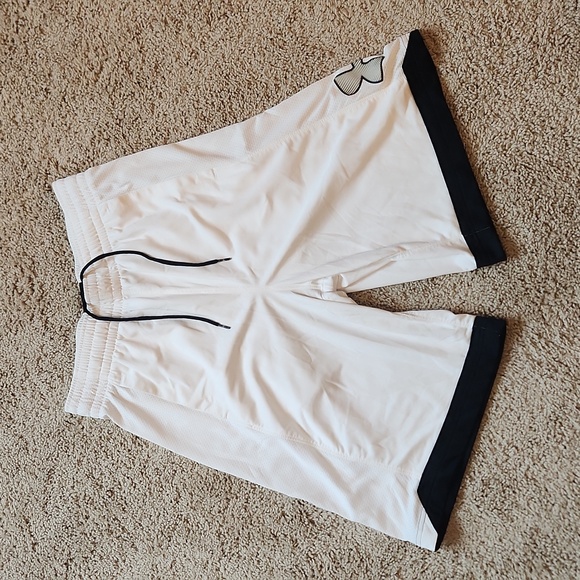 Mens Under Armour Shorts - Picture 1 of 5